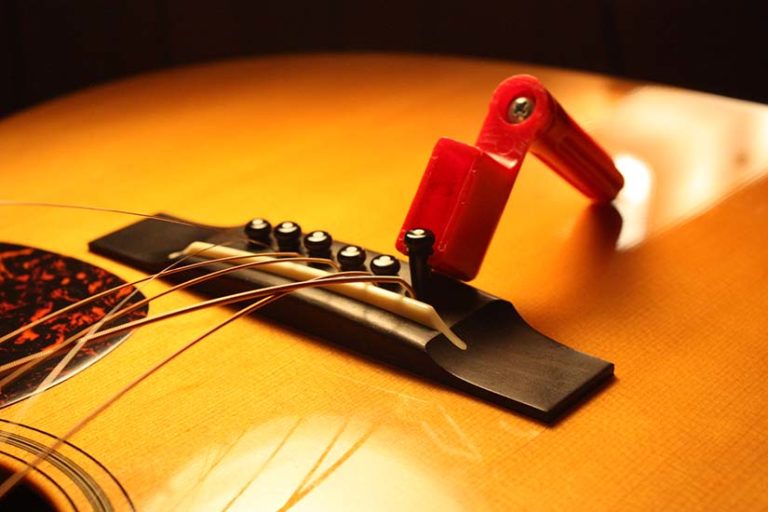 TGP » A Visual StepbyStep Guide to Changing Acoustic Guitar Strings